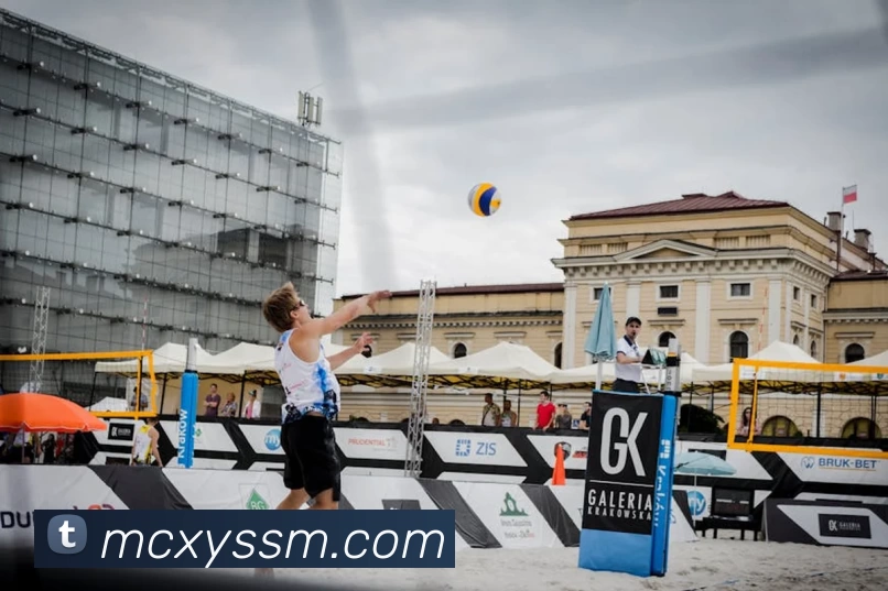 提高仰泳技术的训练方法与技巧解析 适合各水平泳者的系统训练方案